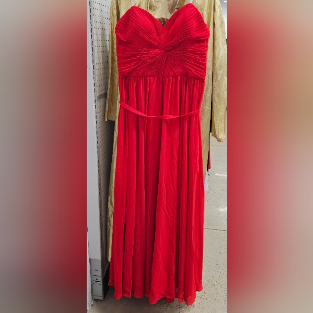 Elegant Red Strapless Dress With Tie Loop Back Free Preowned Handbag